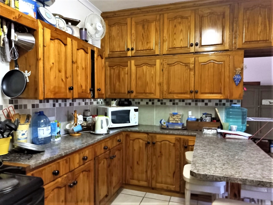 5 Bedroom Property for Sale in Fairbridge Heights Eastern Cape